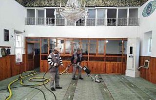 Kilis’te camiler temizleniyor