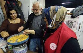 Kıraathaneler aslına dönüşüyor