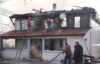 Kış günü evsiz kaldılar