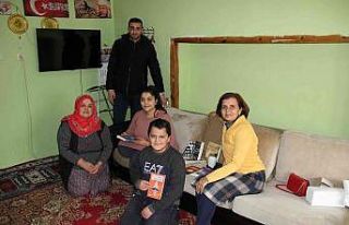 Kitap talep eden engellinin evine kitap