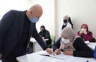 Kocasinan’da kadınların okuma yazma azmi