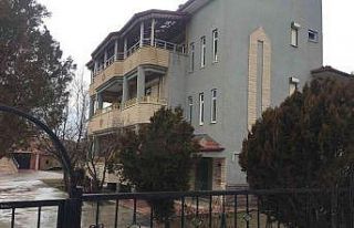 Konya’da gurbetçinin 3 katlı evinden hırsızlık