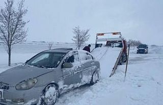 Konya’da yollarda mahsur kalan 265 kişi ve 131...