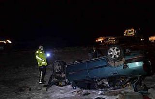 Köpeğe çarpan otomobil takla attı: 1 ölü, 4...