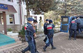 Köy evinden eşya çalan 2 hırsızlık zanlısı...