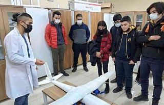 Liseli öğrencilere uzay ve hava bilimi anlatıldı