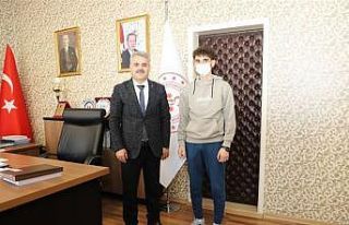 Malatyalı sporcu Enes Işık, Muay Thai Avrupa Şampiyonası’nda...