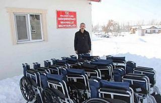 Malazgirt’te engellilere tekerlekli sandalye desteği