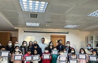 Maltepe’de 130 miniğe İngilizce sertifikası