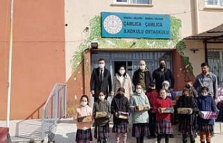 Manisa Büyükşehir Belediyesi öğrencileri sevindirdi