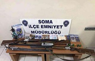 Manisa’da uyuşturucu operasyonu: 15 gözaltı