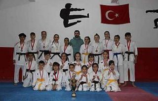 Manisalı karatecilerin hedefi önce Türkiye ardından...