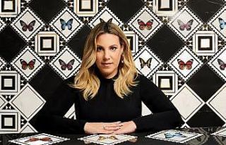 Mary Katrantzou imzalı yeni karo koleksiyonu duvar...