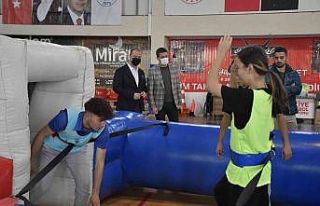 Merakla beklenen Biga Gençlik Oyunları başladı