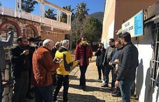 Milas’ta kundaklanan kulüp binası önünde açıklama...