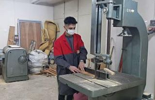 Öğrenciler hem okuyorlar hem de 5 bin lira maaş...