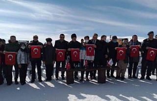 Öğrenciler ’vatan sevgisi’ için yürüdü