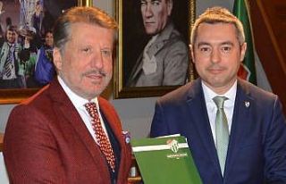 Ömer Furkan Banaz mazbatasını aldı - Banaz: “Bursaspor...