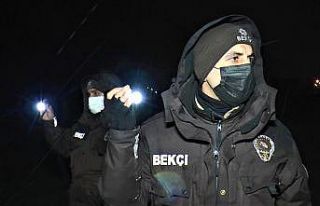 Onlar, vatandaşlar rahat uyusun diye fedakarca çalışan...