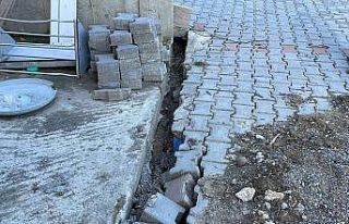 OSB çevresinde yaşanan çatlaklar mahalleliyi korkuttu