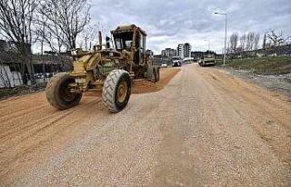 Osmangazi’de karda zarar gören yollar yenileniyor