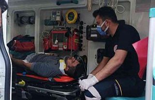 Otomobil ile hafif ticari araç çarpıştı: 1 yaralı