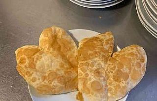 (ÖZEL) Bu da Sevgililer Günü’ne özel çibörek