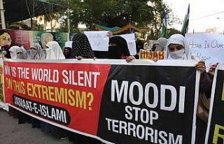 Pakistanlı kadınlardan Hindistan’daki okullarda...