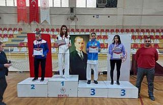 Pamukkale Belediyesporlu sporculardan 4 derece daha