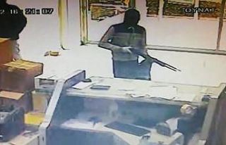 PTT şubesinde silahlı soygun yapan 3’üncü şüpheli...