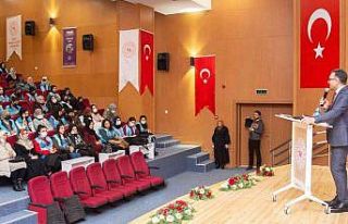 Rektör Aksoy, Gönüllülük Kampı’nda gençlerle...