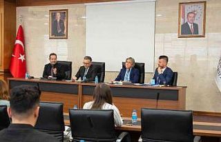 Rektör Aksoy: “Önceliğimiz öğrencilerimizin...