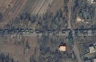 Rus ordusuna ait konvoy uzaydan görüntülendi