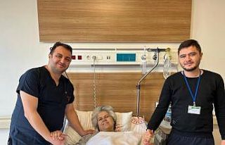 Sağlık çalışanı Nurhan Altuk hayatını kaybetti