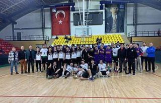 Şampiyon Sakarya Büyükşehir Belediyespor oldu