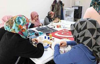 Şanlıurfa’da anneler öğreniyor çocuklar eğleniyor