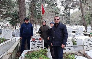 Şehit asteğmen kabri başında dualarla anıldı