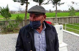 Şehit Sözleşmeli Er Cumali Gür, mezarı başında...