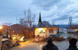 Selin vurduğu Sarayköy’de evleri su bastı