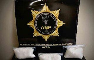 Ses siteminde saklı bulunan 3 kilo uyuşturucu ele...