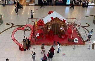 Sevgililer Günü’nde çiftlere Ceylan Karavil AVM’den...