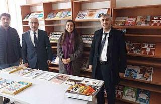 Siirt valiliğinden köy okullarına kitap desteği