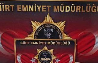 Siirt’te aracın tavanına zulalanmış uyuşturucu...