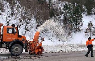 Sinop’un yüksek kesimlerinde kar küreme çalışmaları
