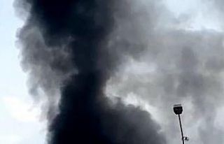Siyah dumanlar yükseldi