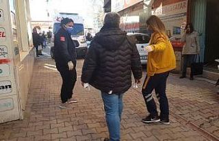 Sokak ortasında saldırıya uğrayarak yaralandı