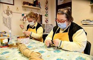 Sosyal yaşam merkezi ile zorlukları aşıyorlar