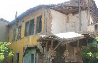 Suçlara ev sahipliği yapan metruk binalar yıkılıyor