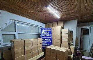 Sultanbeyli’de kaçak tütün operasyonu: 3 kişi...