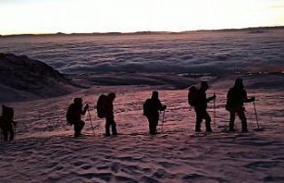 Süphan Dağı’na kış tırmanışı